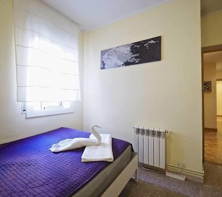 Motorsport Barcelona Hostel Kültér fotó
