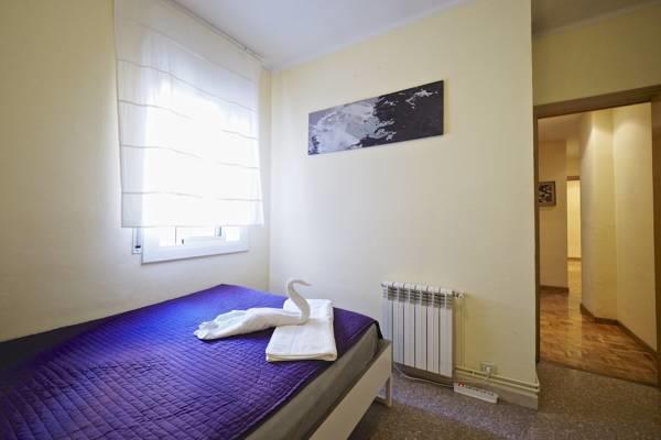 Motorsport Barcelona Hostel Kültér fotó